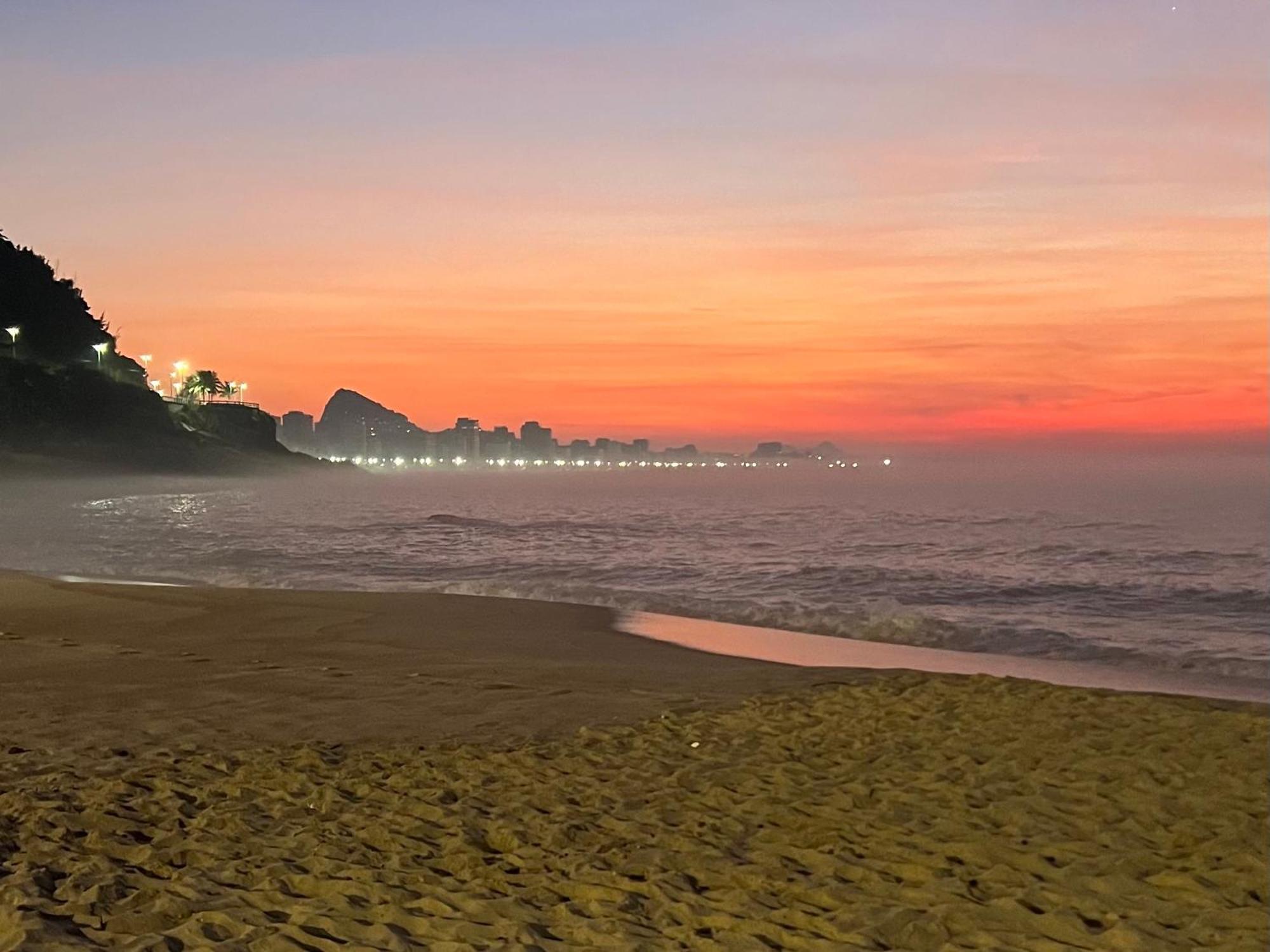 Ocean View House Of Zepp - Good Neighbourhood, 5 Minute Walk To The Beach, Stunning Sunrise Views Rio de Janeiro Bagian luar foto