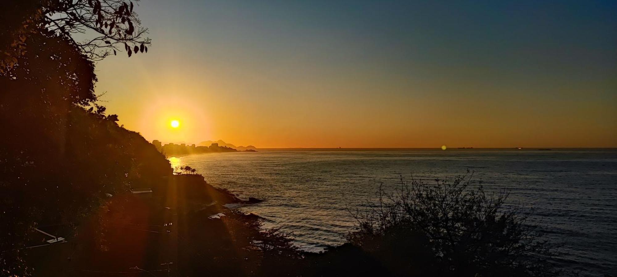 Ocean View House Of Zepp - Good Neighbourhood, 5 Minute Walk To The Beach, Stunning Sunrise Views Rio de Janeiro Bagian luar foto