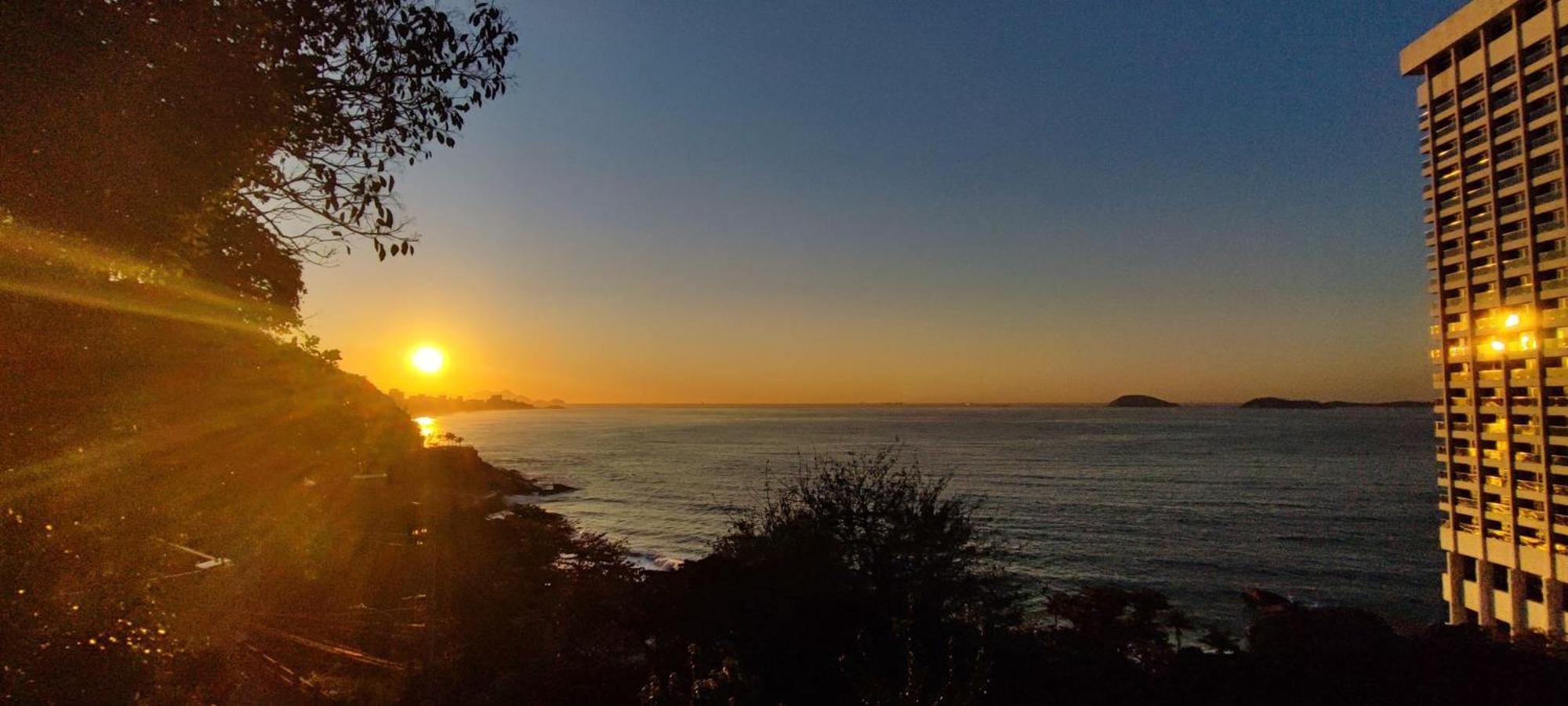 Ocean View House Of Zepp - Good Neighbourhood, 5 Minute Walk To The Beach, Stunning Sunrise Views Rio de Janeiro Bagian luar foto